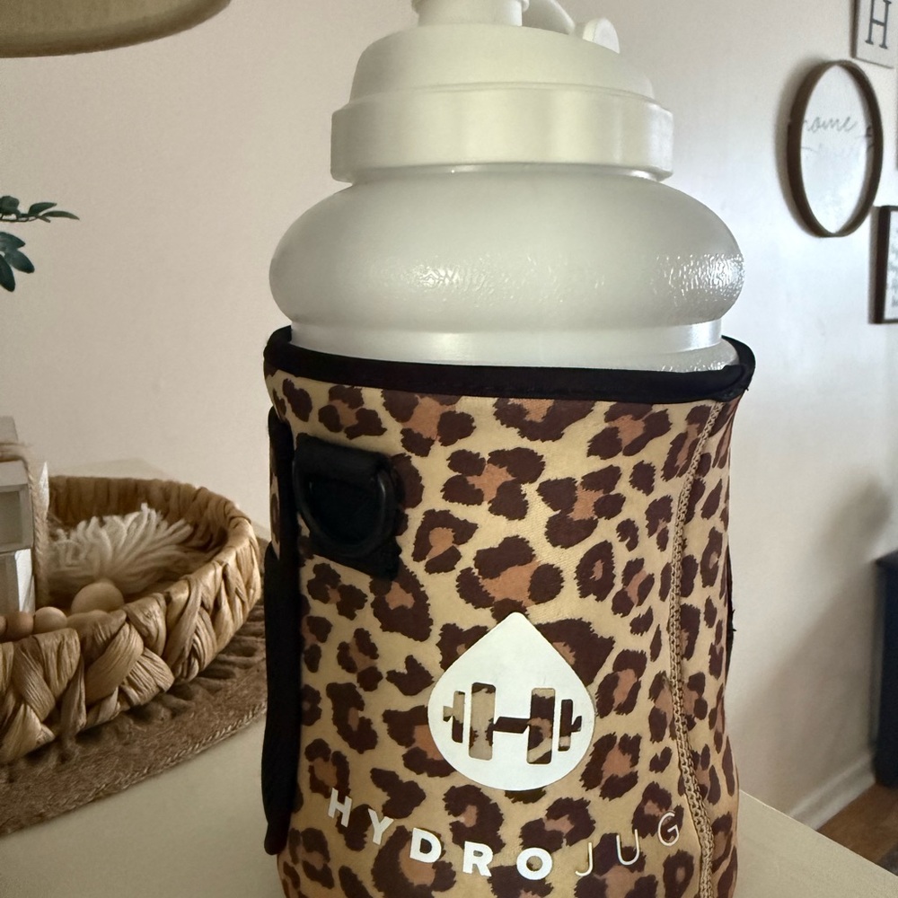 HydroJug Leopard Print Bottle Sleeve - Brown and Beige